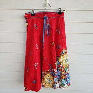 Vintage 70s / 80s red with floral design 100% Cotton skirt